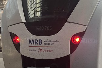 MRB kündigt Schienenersatzverkehr zwischen Dresden und Hof an - Auf den MRB-Linien RE3 und RE30 kommt es wegen Bauarbeiten zu Einschränkungen.