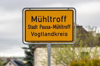 Mühltroff: Mann bedroht Frau und erschießt sich dann selbst - 