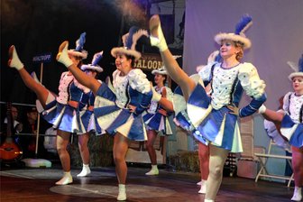 Mühltroffer Karnevalisten sind in dieser Faschingssaion in Himmel und Hölle unterwegs - Die stolze Mühltroffer Garde.
