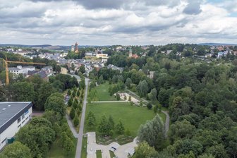 Müllsammel-Aktion für Hofaupark in Auerbach angekündigt - Der Hofaupark in Auerbach soll sauberer werden.
