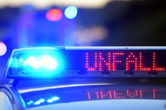 Mülsen St. Jacob: 18.000 Euro Schaden nach Kollision zweier Autos - Bei einem Unfall in Mülsen St. Jacob entstand ein Schaden von 18.000 Euro.