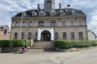 Mülsen will 7,5 Millionen Euro verbauen - Das Niclaser Rathaus soll modernisiert werden. Der Rat will dafür rund 1,3 Millionen Euro ausgeben.