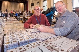 Münzexperten fachsimpeln über 1000-DM-Schein - 