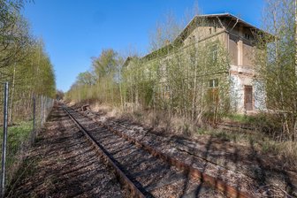 Muldentalbahn unter Dampf: Grünes Licht für Stopp am Bahnhof in Waldenburg - Blick zum Bahnhof in Waldenburg. Mitte Juni sollen hier wieder Züge halten.