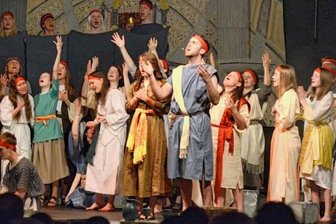 Musical führt zu Anfängen des Christentums - Fast 100 Akteure haben das mehr als drei Stunden dauernde Musical aufgeführt.
