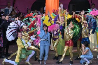 Musical-Premiere in Zwickau: Wenn die böse Stiefmutter die Macht übernimmt, fehlt die ordnende Hand - Bubtes Treuiben auf der Freilichtbühne in Zwickau mit dem Musical „Snow White and Me” aufgeführt worden.