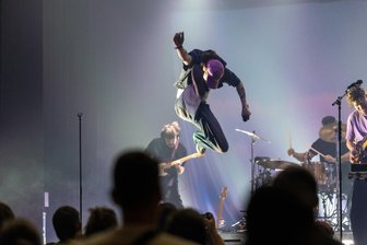 Musik aus diesem Jahrtausend: „Indie Explosion“ begeistert im Tivoli Freiberg - Im Tivoli Freiberg waren „Raum 27“ die Headliner bei der „Indie Explosion“.