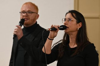Musik, Geschenke und ein großes Dankeschön: Diese Lunzenauer haben es verdient - Musikalisch gestalteten Michael Baldauf und Kathleen Richter die Auszeichnung im Lunzenauer Rathaus zum Tag des Ehrenamtes.