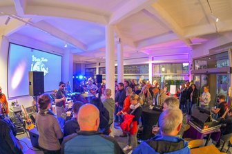 „Musik im Laden“ bringt Reichenbach in Bewegung - 