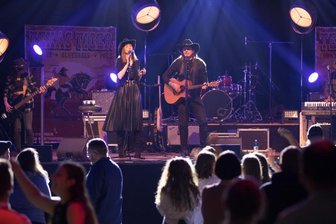 Musik und ergreifende Worte zu Benefizkonzert im Freiberger Tivoli - Die Band Texas Tiger aus Brand-Erbisdorf machten Countrymusik zum Benefizkonzert.