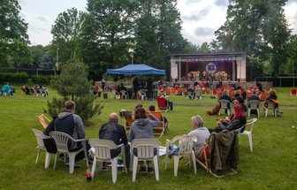 Musik unter freiem Himmel - 