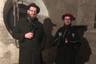Musik zur Lichtmess vom Kirchturm - Frank Schubert (links) und Türmer Matthias Barth musizieren wieder gemeinsam. 