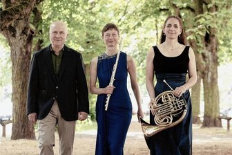 Musiker bauen Architektur der Aegidiuskirche Lengenfeld in ihr Werk ein - Matthias Jacob (Orgel), Birgitta Winkler (Flöte) und Annegret Holjewilken (Horn/Alphorn) treten auf.