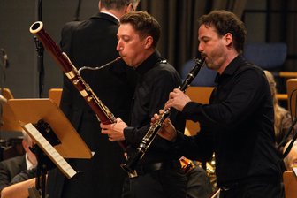 Musikschule Adorf bildet künftig am Fagott aus - Meisterhaftes am Fagott war am 9. Mai von David Spranger (links) in Markneukirchen zu hören.