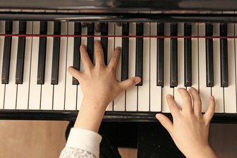 Musiktalente aus ganz Deutschland treffen sich in Zwickau zum Klavierwettstreit - Zwickau freut sich auf den Leistungsvergleich der besten Nachwuchspianisten.