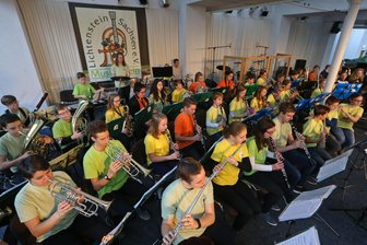 Musikverein Lichtenstein feiert Jubiläum – Kartenvorverkauf ab 8. April - Der Lichtensteiner Musikverein (im Bild ein Konzert für Schüler) lädt am 19. April zum Jubiläumskonzert ins Christliche Glaubenscentrum.