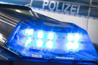 Muss Biker bei Pkw-Überholmanöver im Gegenverkehr mithaften? - Blaulicht, zu spät, nun ist etwas passiert: Und im Nachgang von Unfällen im Straßenverkehr gibt es oft Streit über Haftungsfragen.