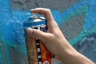 Mutmaßliche Sprayer in Niederdorf gefasst -