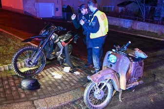 Mutmaßlicher Drogenhändler in Geringswalde aufgegriffen – nach Verfolgungsjagd und Unfall - Die Polizei ermittelte nach einem Unfall zweier Zweiradfahrer am Freitag in Geringswalde.