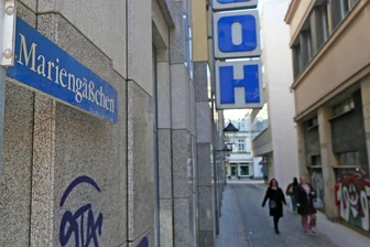 Mutmaßlicher Hitlergruß in Zwickauer Innenstadt: Zwei Angeklagte freigesprochen - Die rechtsextremen Parolen wurden im Mariengäßchen gerufen.