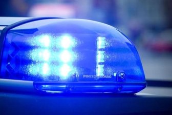 Mutmaßlicher Ladendieb bedroht Mitarbeiterin mit Messer -