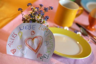 Muttertag: Kommerz oder Seismograph? - Muttertag - nur ein Tag für nette Deko?