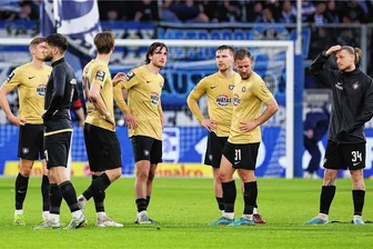 Nach 0:3 in Duisburg: Ärger beim FC Erzgebirge Aue - Enttäuschung nach dem deutlichen 0:3 bei den Spielern des FC Erzgebirge Aue. Foto: Picture Point
