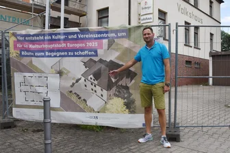 Nach 20 Jahren Leerstand: „Volkshaus“ in Röhrsdorf soll wieder mit Leben erfüllt werden - Thomas Trost, künftiger Ortsvorsteher von Röhrsdorf, hofft auf die Einhaltung des Zeitplanes für den Umbau.