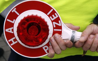 Nach 21 Jahren ohne Führerschein: Mann gerät in Verkehrskontrolle - 