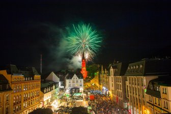 Nach Absage des Stadtfestes: Bekommt Aue nun gleich zwei Feste? - Ist einer der Höhepunkte des Stadtfestes in Aue: das große Feuerwerk. Das wird es dieses Jahr aber nicht geben. Dafür womöglich zwei alternative Veranstaltungen.