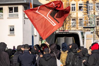 Nach Antifa-Demo in Schwarzenberg: Verärgerung wegen fehlender Informationen - Am Samstagmittag waren die ersten Demonstranten am Bahnhof Schwarzenberg eingetroffen.