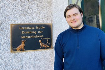 Nach Aufnahmerekord 2024: Tierheim im Erzgebirge startet auch das neue Jahr mit Notfellchen - Nico Weiß absolviert im Tierheim Bockau seinen Bundesfreiwilligendienst. Der 20-jährige Eibenstocker appelliert an die Vernunft der Menschen, wenn es darum geht, sich ein Haustier anzuschaffen oder nicht.