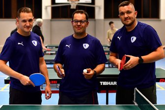 Nach Aufstieg in die Tischtennis-Landesliga: SG Blau-Weiß Reichenbach startet mit neuer Hoffnung - Verstärken die SG Blau-Weiß Reichenbach ab sofort in der Tischtennis-Landesliga: Von links Marc Raithel, Carsten Gündel und Paul Sichwardt.