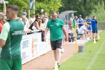 Nach Aufstieg: Party auf Thalheimer Rathaus-Balkon wird nachgeholt - Thalheims Trainer Rene Wendler und sein Team nehmen die Herausforderung Sachsenliga an.