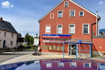 Nach Aus für Frischemarkt in Langenbach: Wie geht es mit der Versorgung im Dorf weiter? - Der Frischemarkt in Langenbach ist geschlossen. Die Gemeinde sucht nach einem Nachfolger für den Laden.