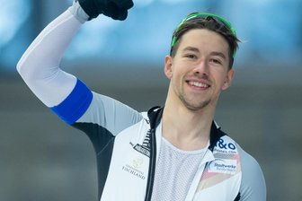 Nach Bestzeiten am laufenden Band: Vogtländer in Jubelpose - Jubel bei Michael Roth vom TSV Vorwärts Mylau. Nachdem er schon beim ersten Weltcup mit neuen Bestzeiten glänzte, unterbot er diese am Wochenende beim zweiten Lauf auf ein Neues. 