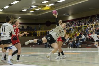 Nach Blitzstart und roter Karte: BSV Sachsen Zwickau verliert in Hessen - Kreisläuferin Alisa Pester brachte noch vor der Pause sechs Treffer für den BSV Zwickau.