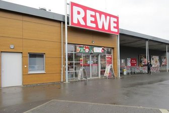 Nach Böllerattacke nahe Rewe : Polizei spricht von Kugelbombe -