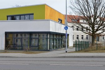 Nach Coronausbruch: Grundschule Weißenborn darf Montag wieder öffnen - Die Grundschule Weißenborn war diese Woche wegen zahlreicher Coronainfektionen geschlossen worden. Es ist die zweite Schule in Sachsen, die seit Schuljahresbeginn wegen Infektionsgeschehen vom Kultusministerium geschlossen wurde. Foto: Eckardt Mildner/Archiv