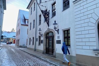 Nach Cyberangriff: TU Bergakademie Freiberg schottet sich vom Internet ab - Die TU Bergakademie Freiberg - hier das Hauptgebäude in der Akademiestraße - hat wegen eines Hackerangriffs ihre IT-Systeme vom Netz genommen. 