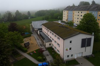 Nach Debatte um 300-Euro-Marke: Höhere Elternbeiträge in Crottendorf sind vom Tisch - 277 Kinder werden zurzeit in Krippe, Kindergarten und Hort in Crottendorf betreut. Auf dem Archivfoto ist das Gebäude der „Bärenkinder“ zu sehen.