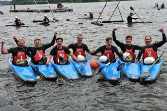 Nach dem Abstieg in die 2. Bundesliga: So lief der erste Spieltag für die Kanupolospieler des KSV Glauchau in Essen - Die Kanupolospieler des KSV Glauchau haben am ersten Spieltag der 2. Bundesliga bei sechs Partien drei Siege gefeiert.