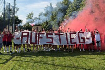 Nach dem Aufstieg in die Westsachsenliga: So verstärken sich die Fußballer des SV Hartenstein-Zschocken - Die Fußballer des SV Hartenstein-Zschocken feierten zum Abschluss der Saison 2024/25 mit dem Aufstieg in die Westsachsenliga den größten Erfolg der Vereinsgeschichte.