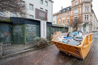 Nach dem Aus der Gastrofabrik in Plauen: In diesem Lokal steht eine Neueröffnung an - Das frühere australische Restaurant „Uluru“ am Dittrichplatz wird derzeit entkernt und umgebaut.