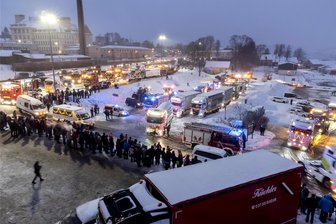 Nach dem Aus der Lichterfahrt im Erzgebirge: Damit das Lichterfest ein Fest wird und nicht nur eine Notlösung - Start am Kätplatz. Tausende verfolgten vor einem Jahr die dritte Lichterfahrt Erzgebirge. Am 9. November wird es anstelle der vierten Fahrt ein Lichterfest auf dem Platz am Fuße des Pöhlbergs in Annaberg-Buchholz geben.