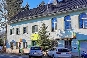 Nach dem Aus des Unverpackt-Ladens: Werdauer wollen Genossenschaft gründen - Der Dorfladen "Grünes Tal" in Langenhessen ist ebenfalls ein Genossenschaftsprojekt. Dort setzt man auf regionale Produkte.