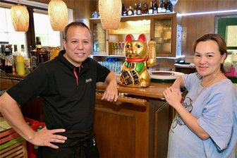 Nach dem Aus für „Rads Keller“ in Mülsen: Vietnamesisches Paar will mit neuem Restaurant Fuß fassen - Hung Tuan Nguyen (links im Bild) und Tran Thi My haben in Mülsen ein vietnamesisches Lokal eröffnet und hoffen auf Zuspruch in der Gemeinde.