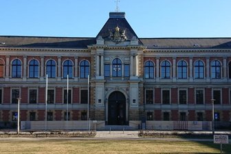 Nach der Haft wartet die Therapie - Im Landgericht ist am Donnerstag ein Mann wegen wiederholter Straftaten zu einer mehr als zweijährigen Haftstrafe verurteilt worden.