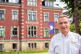 Nach der Wahl ist vor der Arbeit für Flöhas alten neuen OB Volker Holuscha - Das Telefon von Volker Holuscha stand nach der Wiederwahl für eine zweite Amtszeit am gestrigen Montag nicht still.