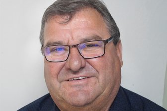 Nach der Wahl ist vor der Wahl: In Langenweißbach wird im September ein neuer Bürgermeister gewählt - Jens Wächtler (69), Bürgermeister von Langenweißbach, geht Ende Oktober in den Ruhestand.
